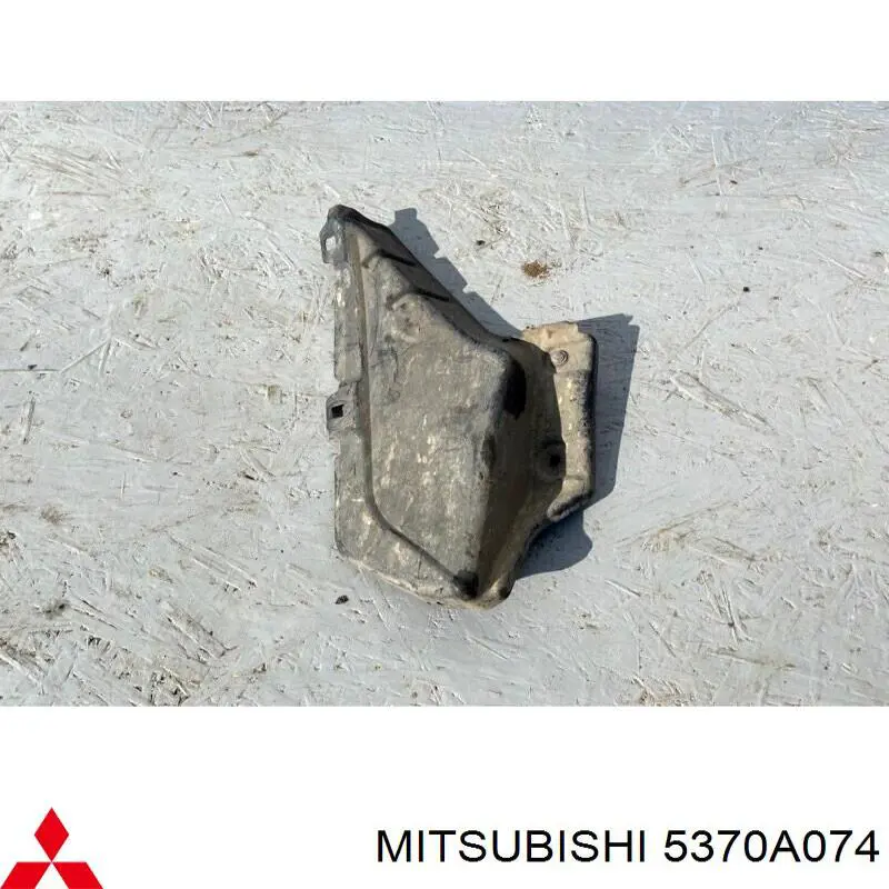 5370A074 Mitsubishi Guarda-barras direito traseiro do pára-lama traseiro