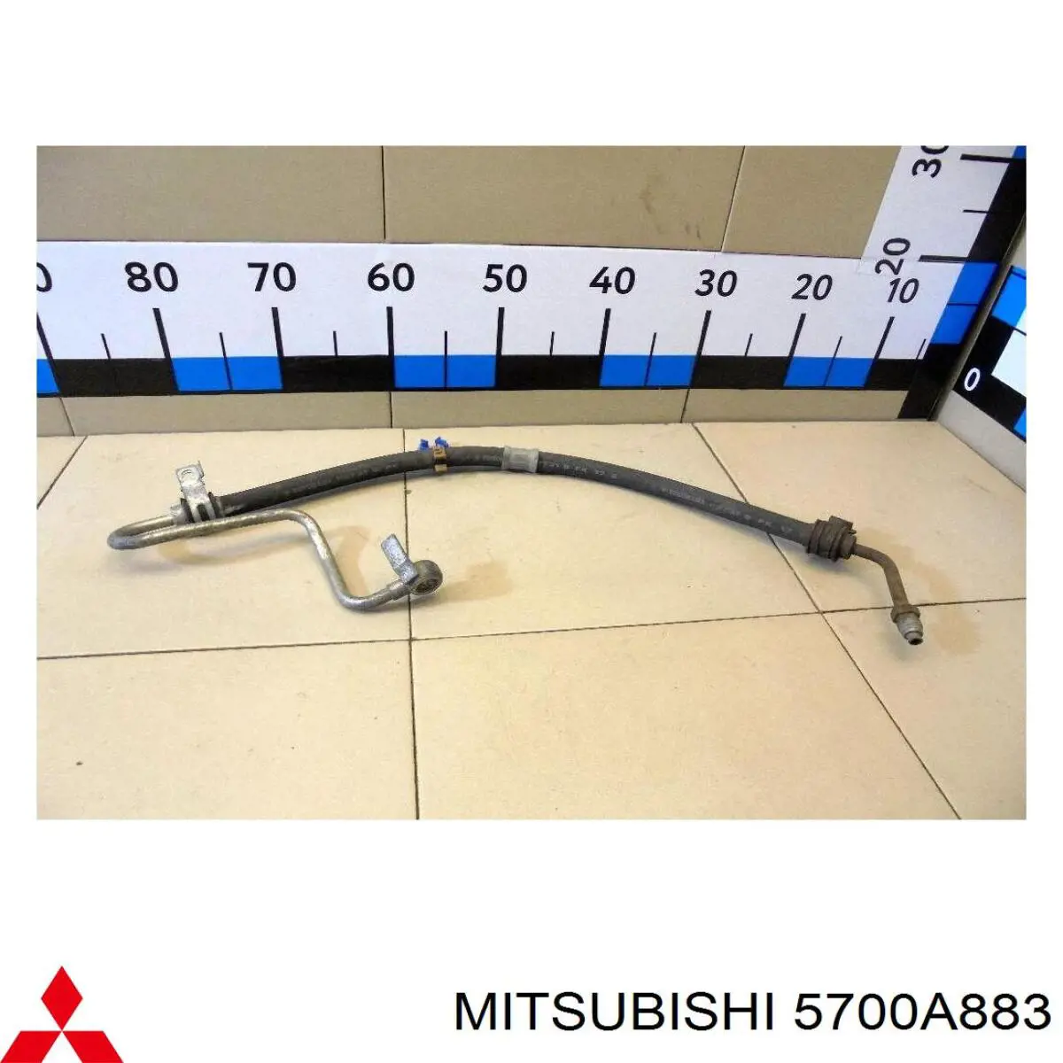 Compre 5700A883 Mitsubishi Porta dianteira esquerda