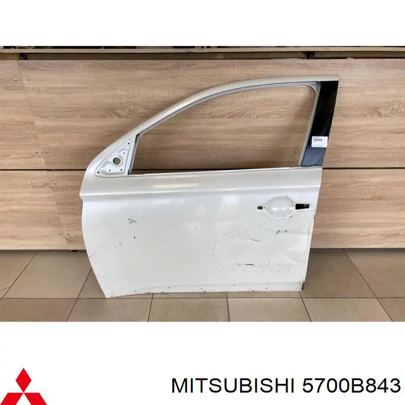 Porta dianteira esquerda Mitsubishi 5700B843 preço, a partir de 951,83 USD