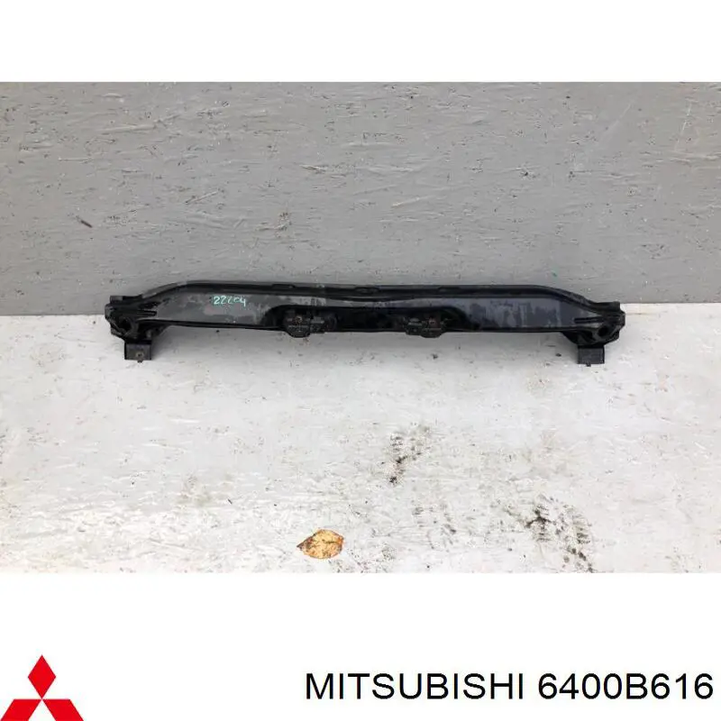 Reforçador do pára-choque dianteiro Mitsubishi Pajero SPORT II KH