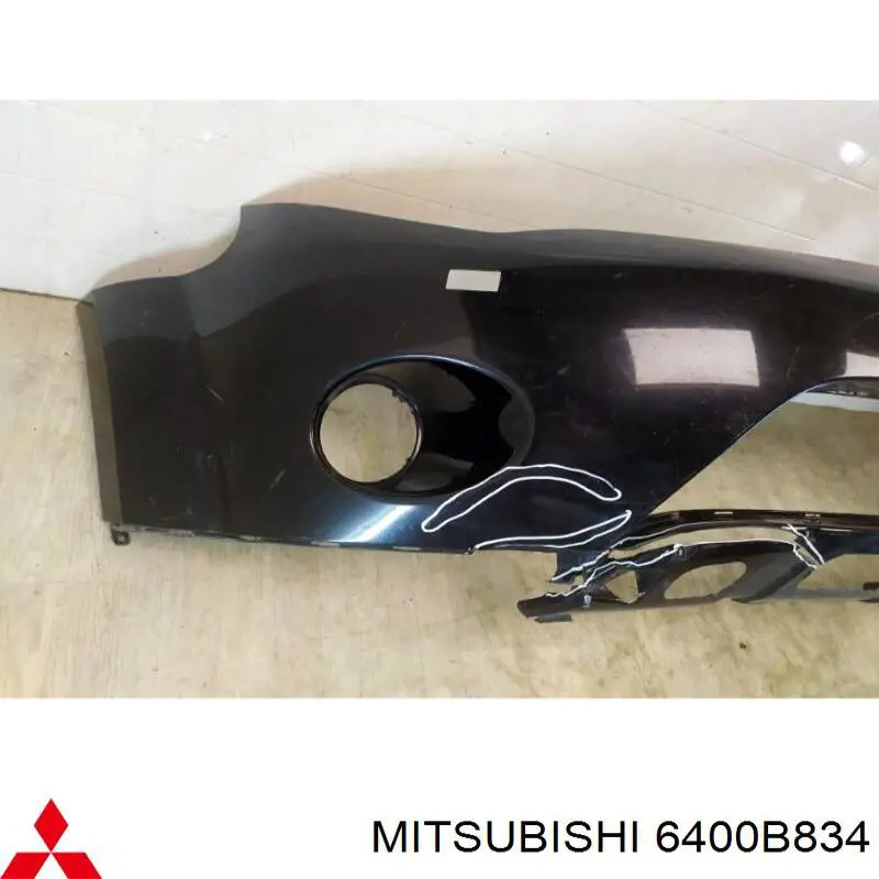 Pára-choque dianteiro Mitsubishi 6400B834 preço, a partir de 614,90 USD