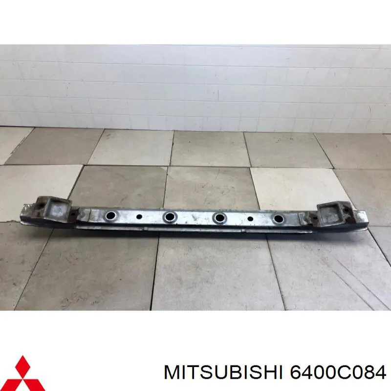 Reforçador do pára-choque dianteiro Mitsubishi 6400C084 preço, a partir de 323,40 USD