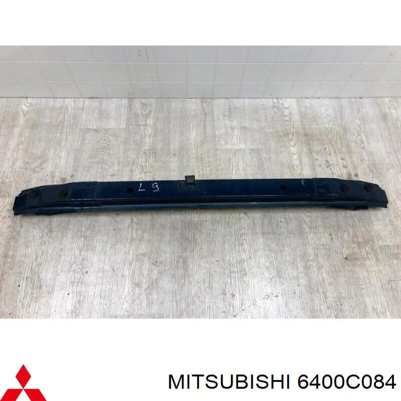 Compre 6400C084 Mitsubishi Reforçador do pára-choque dianteiro