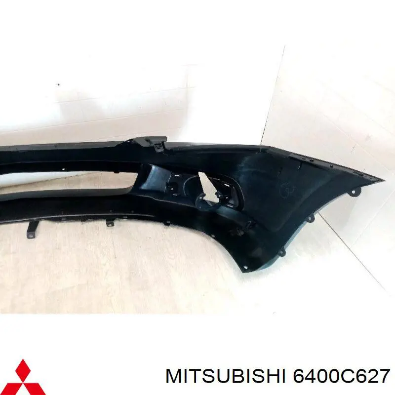 Pára-choque dianteiro Mitsubishi 6400C627 preço, a partir de 855,98 USD
