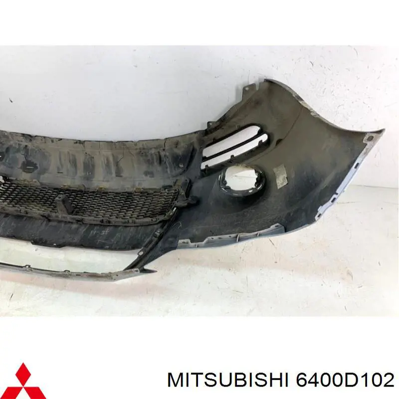 Pára-choque dianteiro 6400D102 Mitsubishi