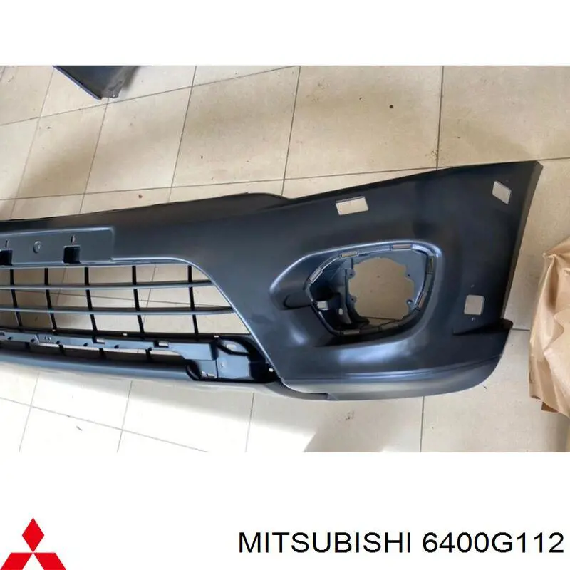 6400G112 Mitsubishi Pára-choque dianteiro