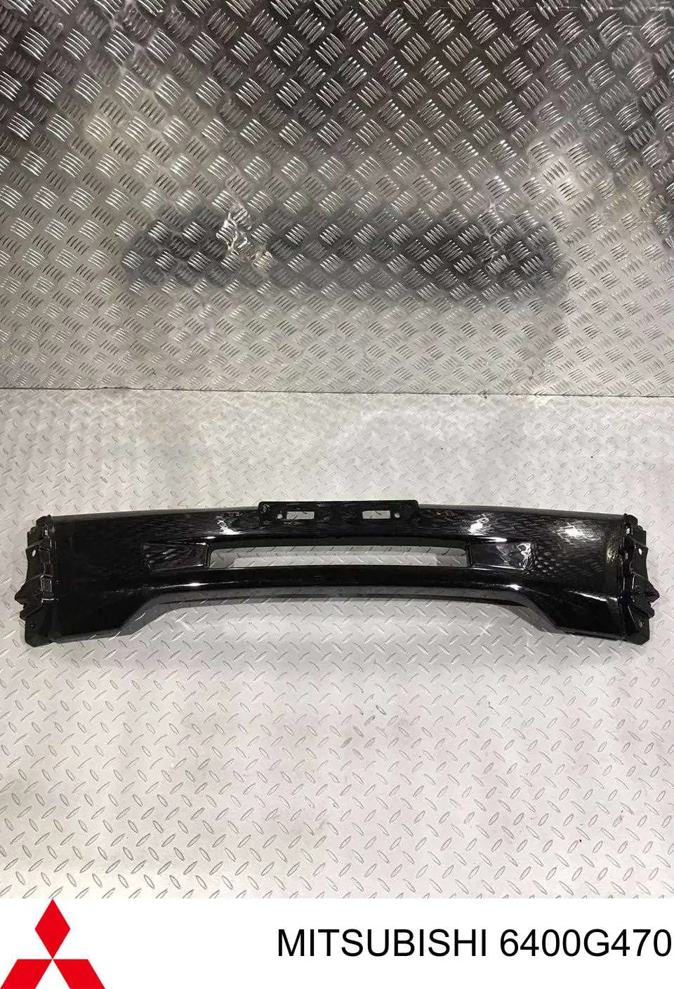 Compre 6400G470 Mitsubishi Placa sobreposta do pára-choque dianteiro