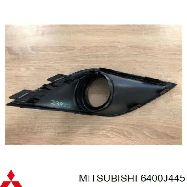 Borda (orla) das luzes de nevoeiro esquerda Mitsubishi 6400J445 preço, a partir de 34,49 USD