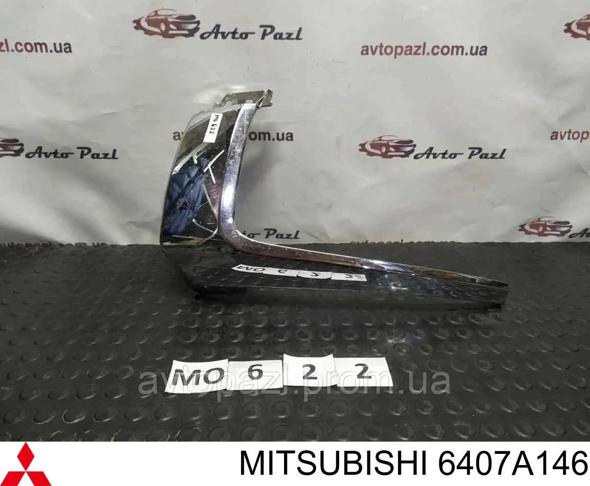 6407A146 Mitsubishi Moldura direita do pára-choque dianteiro