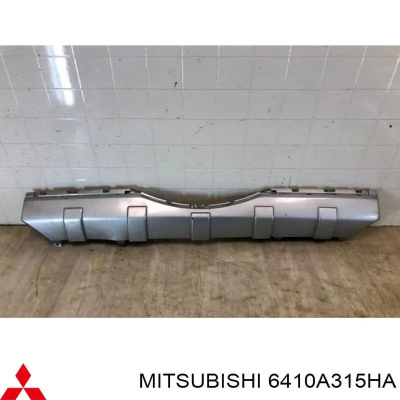 Compre 6410A315HA Mitsubishi Pára-choque traseiro, parte central