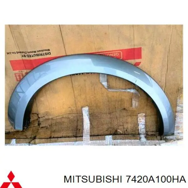Compre 7420A100HA Mitsubishi Expansor (placa sobreposta) de arco do pára-lama dianteiro direito