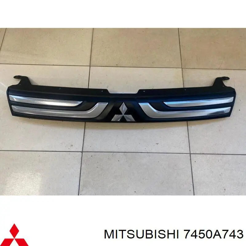 Grelha do radiador Mitsubishi 7450A743 preço, a partir de 94,46 USD