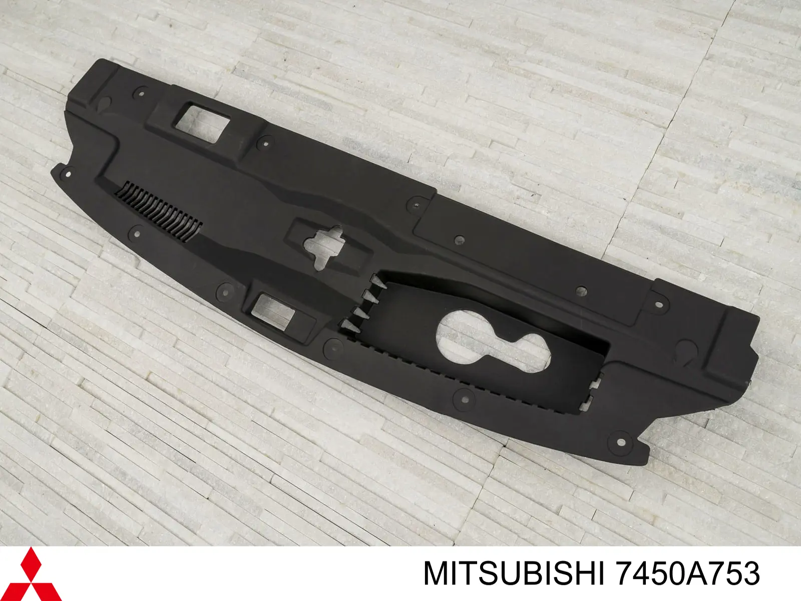 Difusor do radiador de esfriamento superior Mitsubishi 7450A753 preço, a partir de 36,92 USD