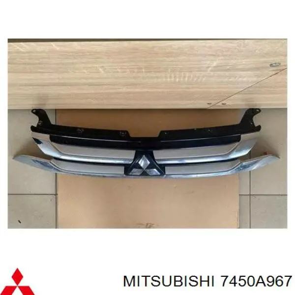 Grelha do radiador 7450A967 Mitsubishi