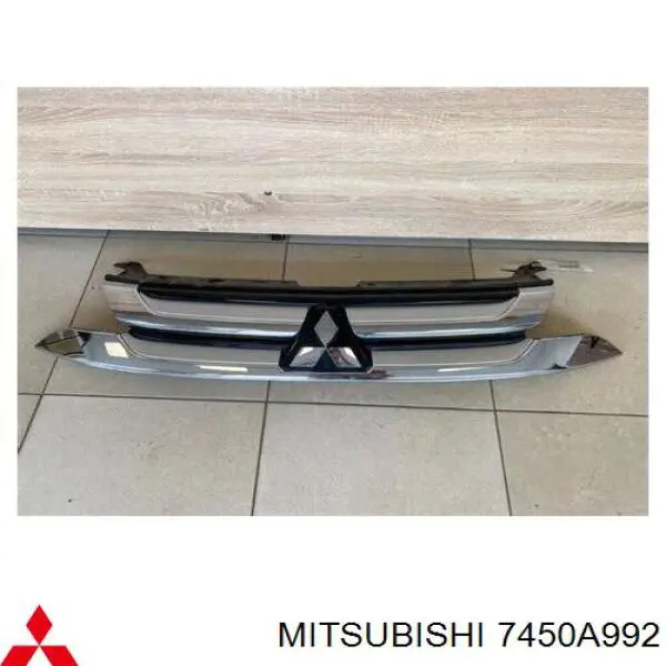 Grelha do radiador Mitsubishi 7450A992 preço, a partir de 181,92 USD