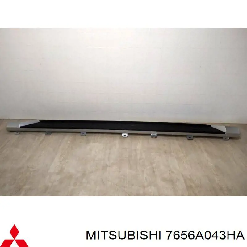7656A043HA Mitsubishi Placa sobreposta de estribo