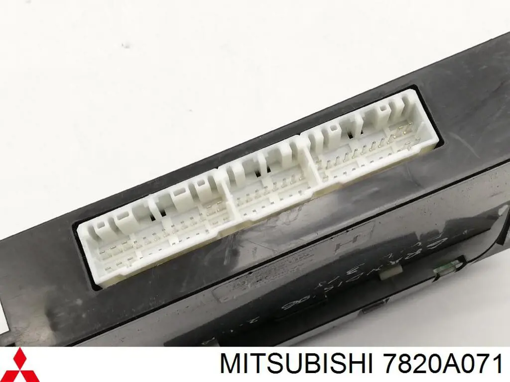 7820A071 Mitsubishi Unidade de controlo dos modos de aquecimento/condicionamento