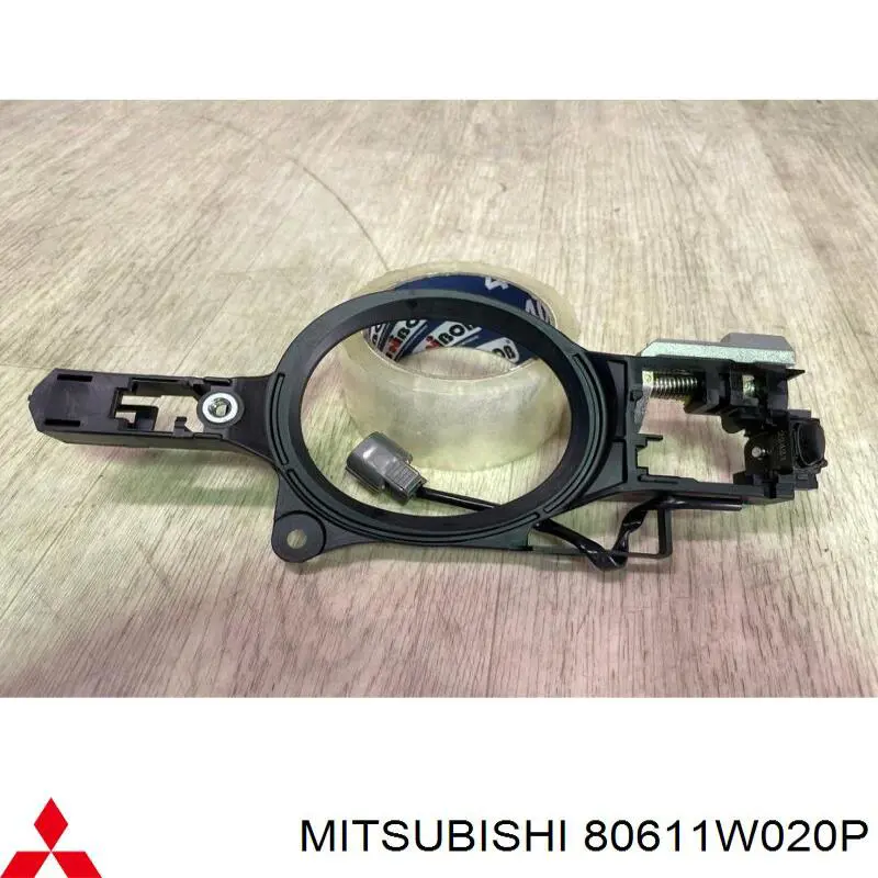 80611W020P Mitsubishi Suporte de maçaneta externa da porta dianteira esquerda