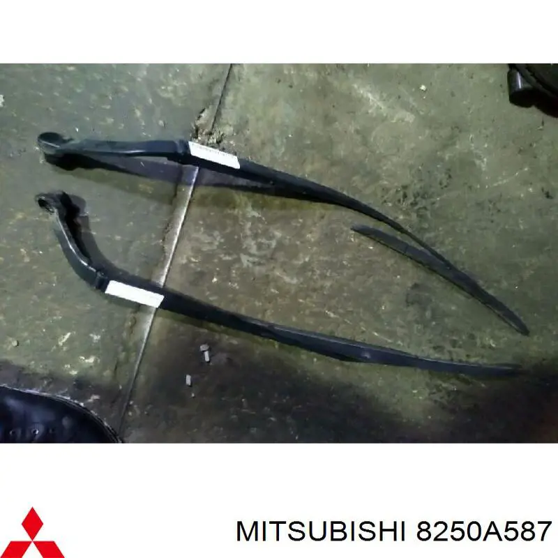 8250A587 Mitsubishi Braço de limpa-pára-brisas do pára-brisas
