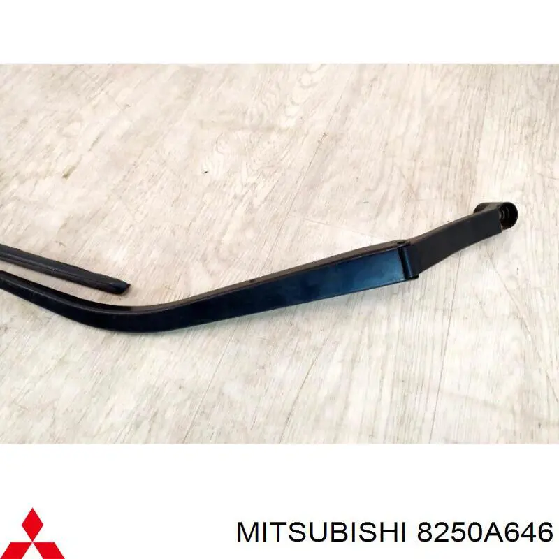 Braço de limpa-pára-brisas do pára-brisas Mitsubishi 8250A646 preço, a partir de 44,27 USD