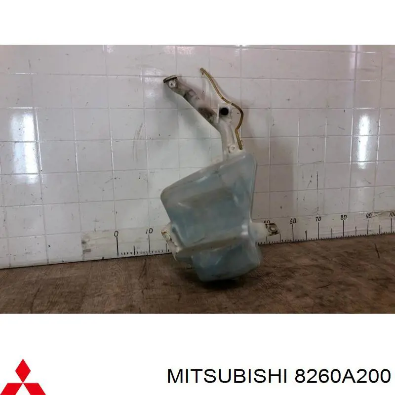 Tanque de fluido para lavador de vidro para Mitsubishi Pajero SPORT II KH