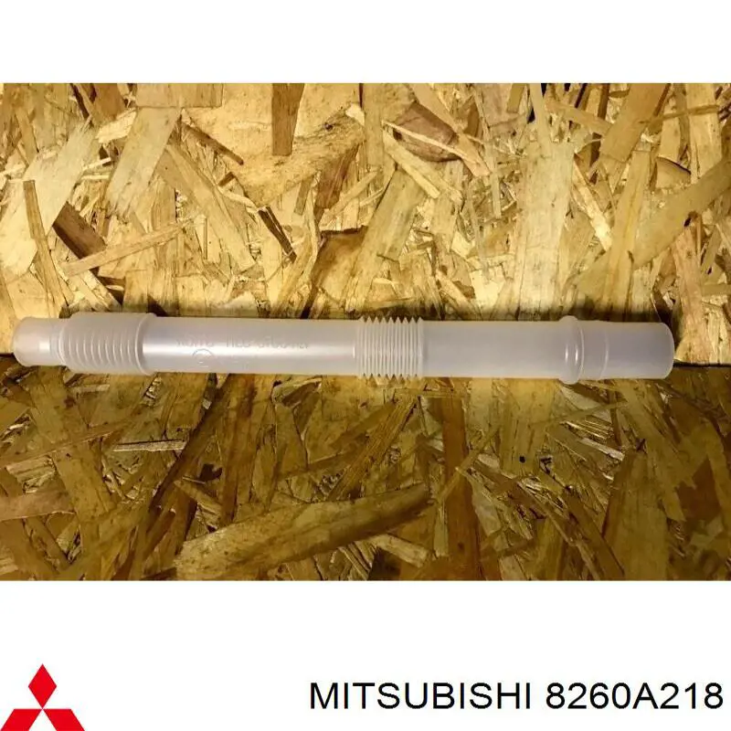 8260A218 Mitsubishi Gargalo do tanque de fluido para lavador