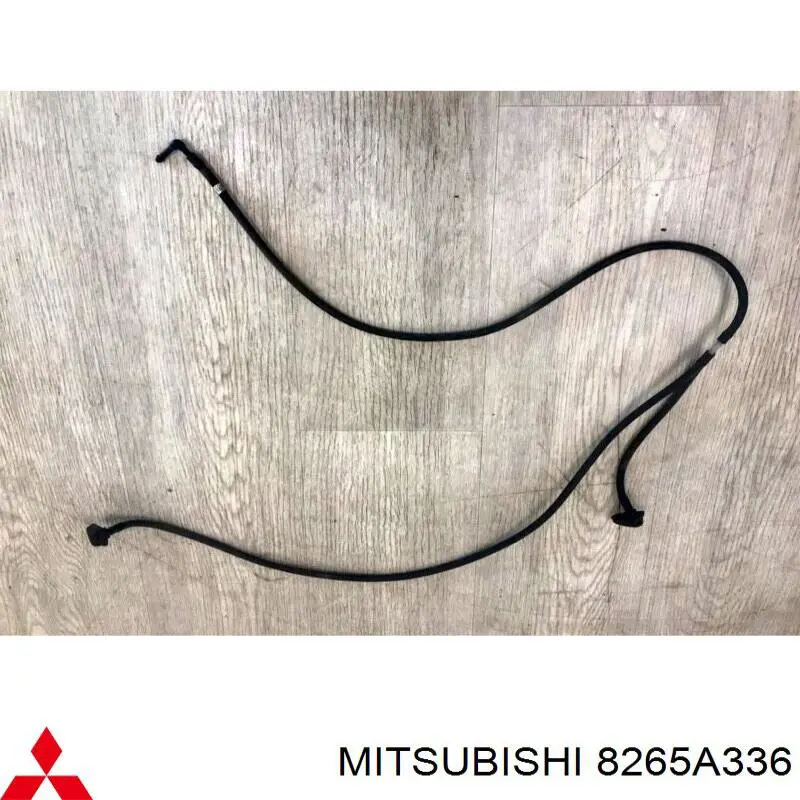 8265A336 Mitsubishi Injetor direito de fluido para lavador de pára-brisas
