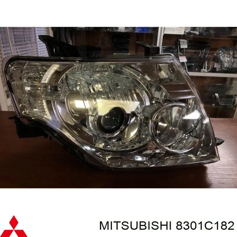 Luz direita Mitsubishi 8301C182 preço, a partir de 303,23 USD