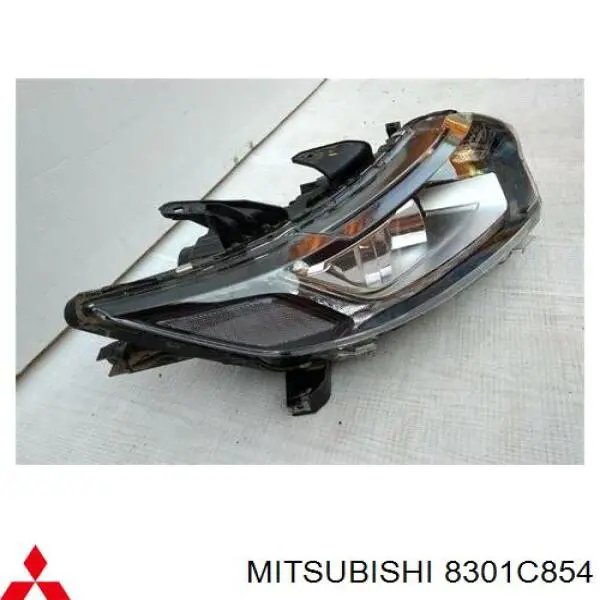 209957A69B TYC Luz direita