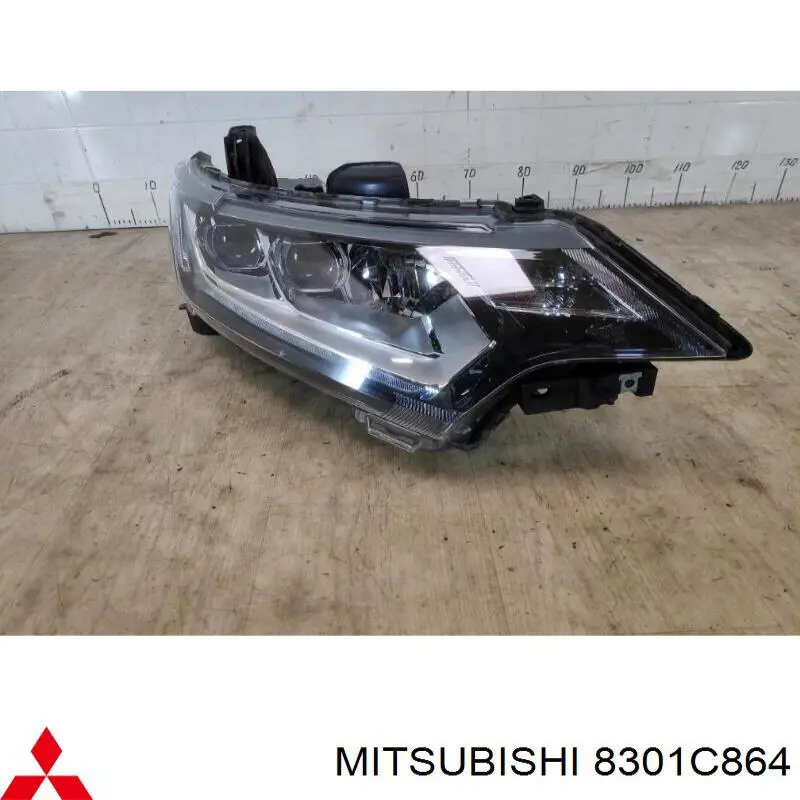 Luz direita Mitsubishi 8301C864 preço, a partir de 591,82 USD