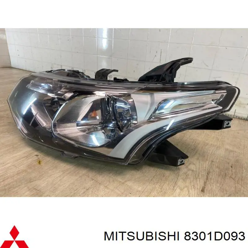 Compre 20F898052B TYC Luz esquerda