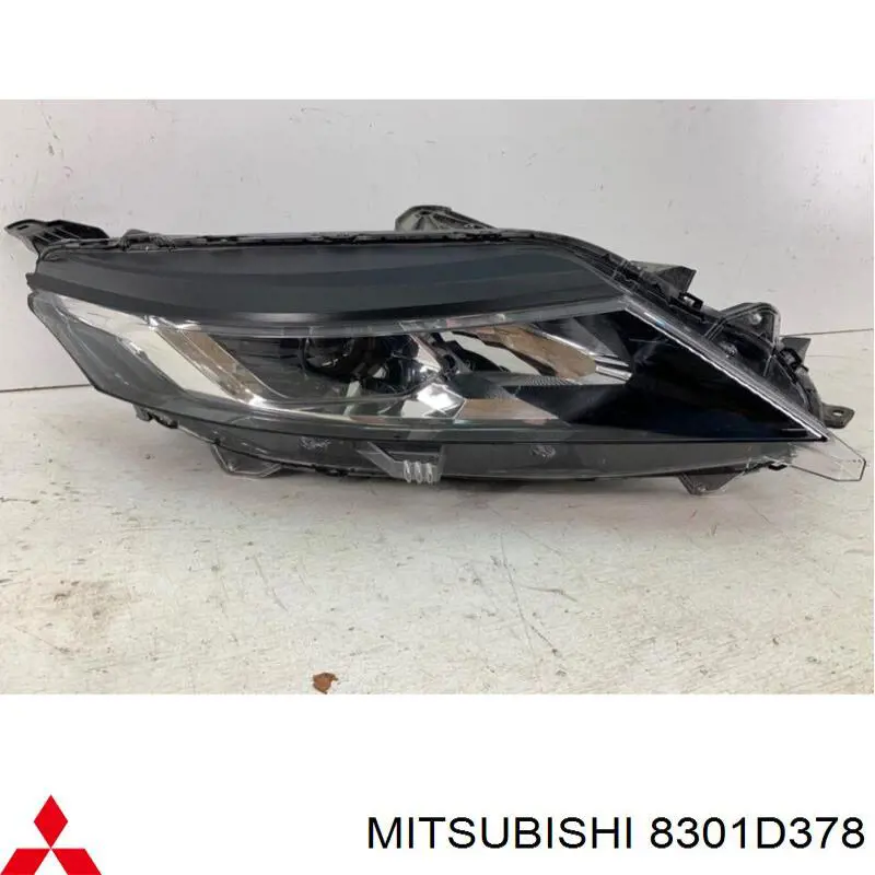 8301D378 Mitsubishi Luz direita