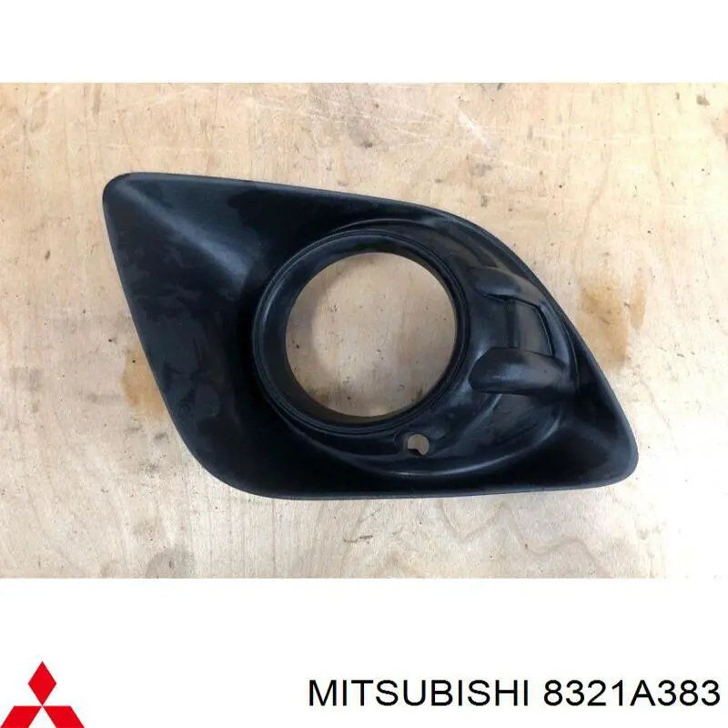 Borda (orla) das luzes de nevoeiro esquerda Mitsubishi 8321A383 preço, a partir de 8,23 USD