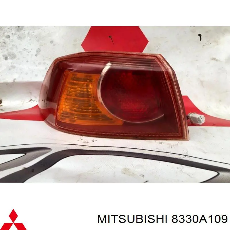Lanterna traseira esquerda externa Mitsubishi 8330A109 preço, a partir de 84,99 USD