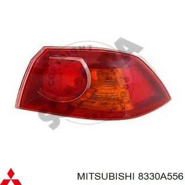 Compre 8330A556 Mitsubishi Lanterna traseira direita externa