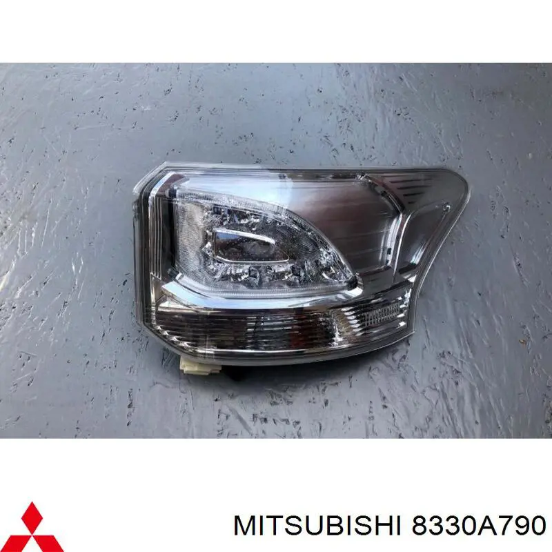 Lanterna traseira direita Mitsubishi 8330A790 preço, a partir de  USD