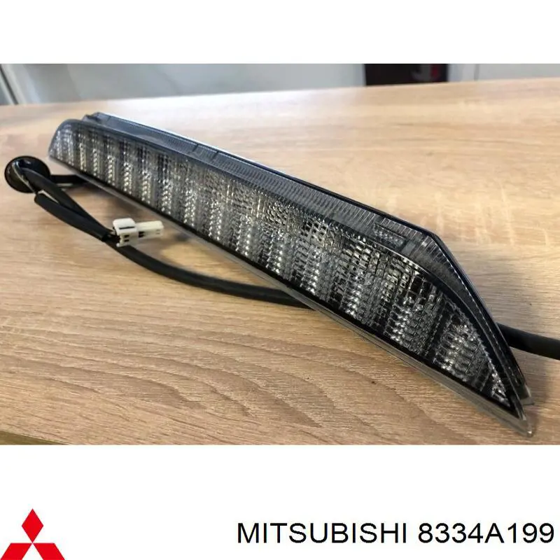 Sinal de parada traseiro adicional Mitsubishi ASX  GA