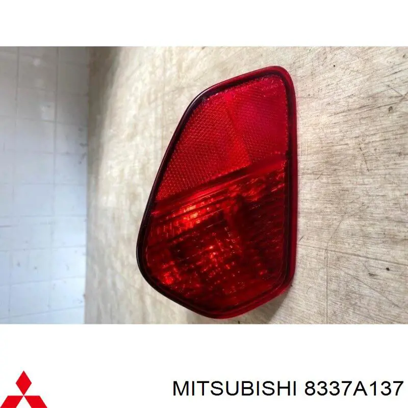 Lanterna de nevoeiro traseira esquerda Mitsubishi 8337A137 preço, a partir de 73,66 USD