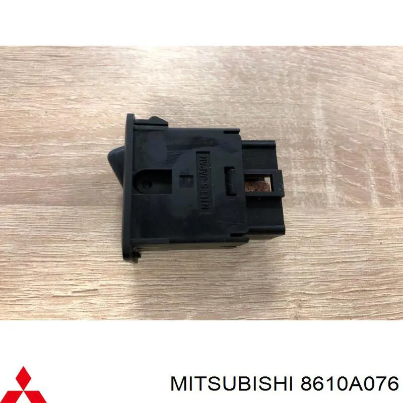 8610A076 Mitsubishi 