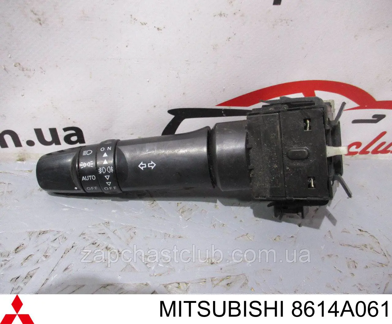 8614A061 Mitsubishi Comutador esquerdo instalado na coluna da direção