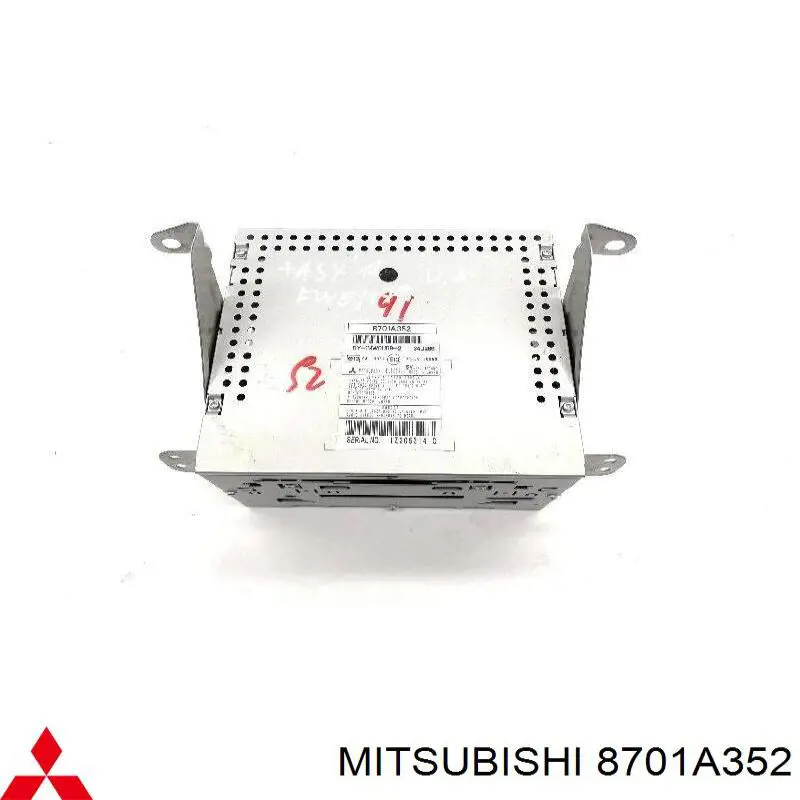 8701A352 Mitsubishi Aparelhagem de som (rádio AM/FM)
