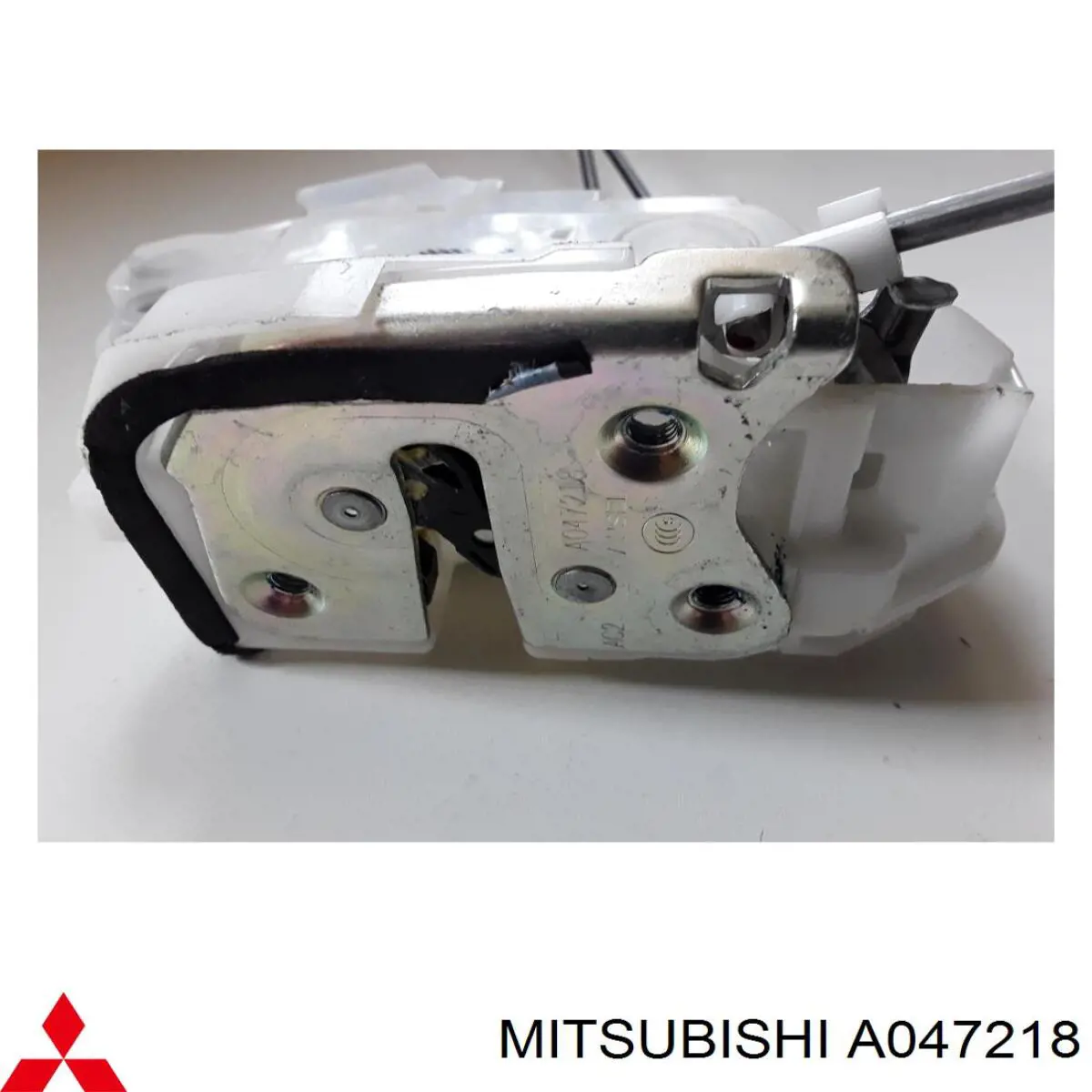 Fecho da porta dianteira direita Mitsubishi A047218 preço, a partir de 56,18 USD