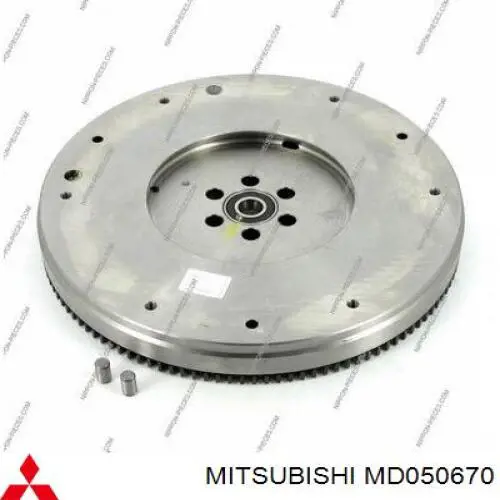 MD050671 Mitsubishi Volante de motor