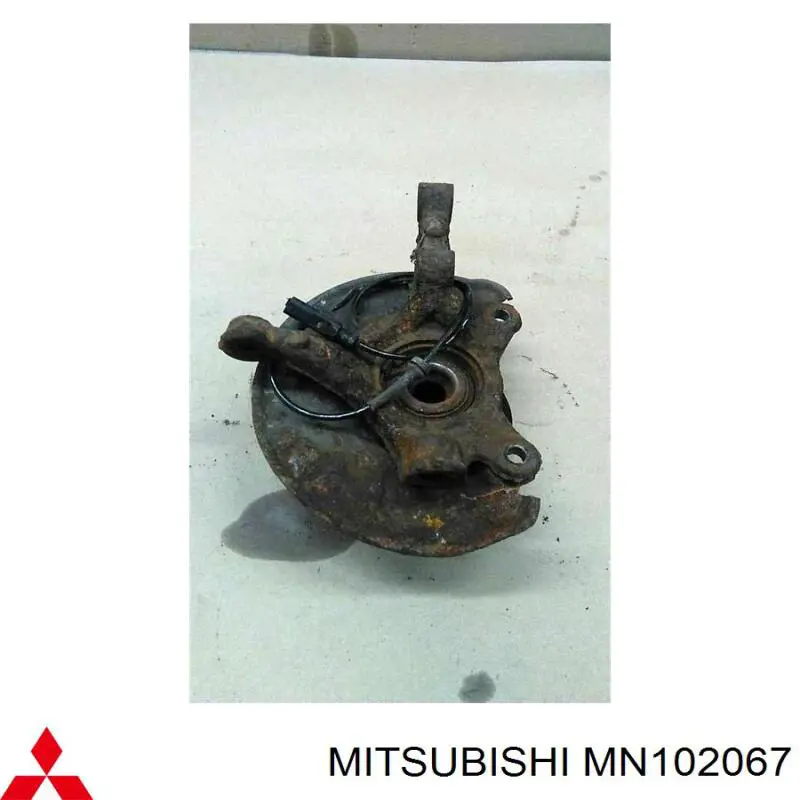 Compre MN102067 Mitsubishi Pino moente (extremidade do eixo) dianteiro esquerdo