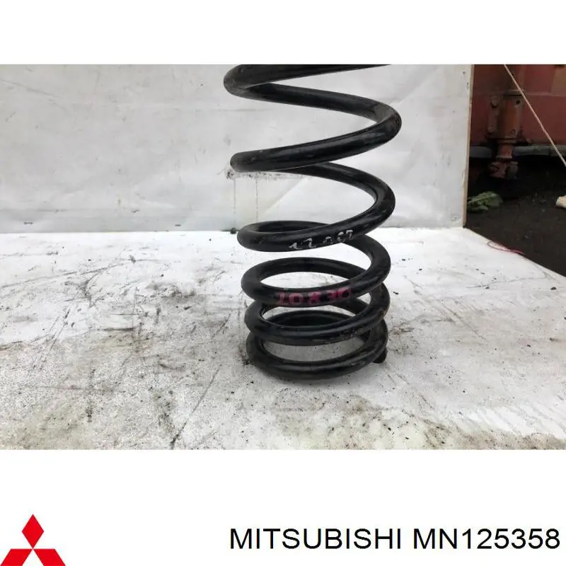 Mola traseira Mitsubishi MN125358 preço, a partir de 106,36 USD