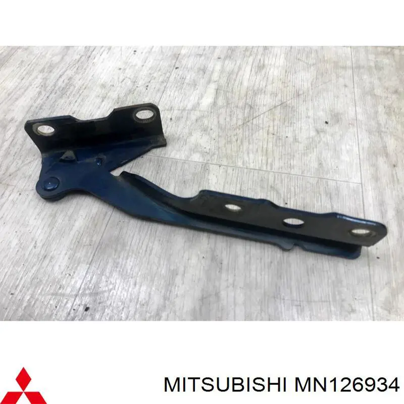 MN126934 Mitsubishi Gozno da capota direito