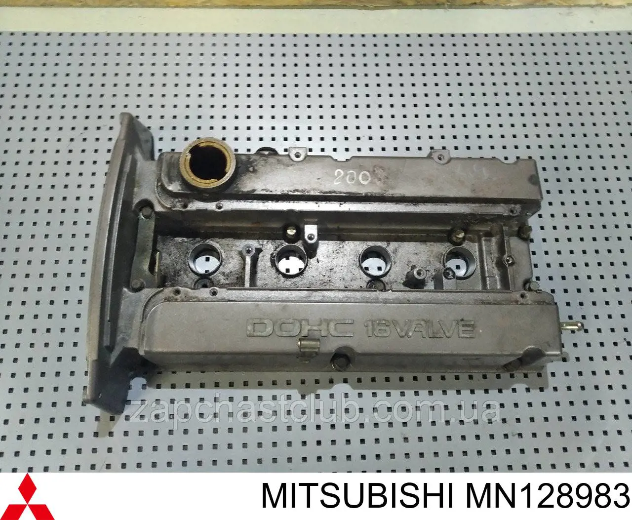MN128983 Mitsubishi Tampa de válvulas
