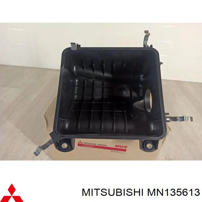 Caixa de filtro de ar, parte inferior Mitsubishi MN135613 preço, a partir de 164,44 USD