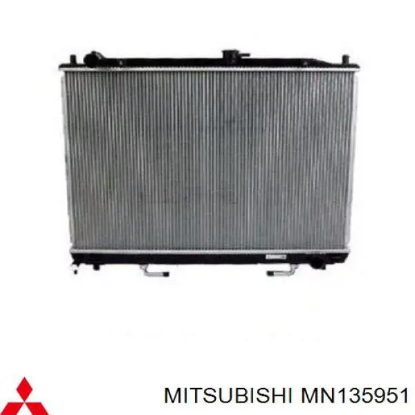 Compre MN135951 Mitsubishi Radiador de esfriamento de motor
