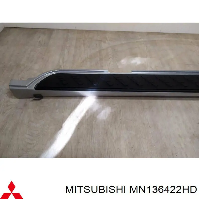  Mitsubishi MN136422HD